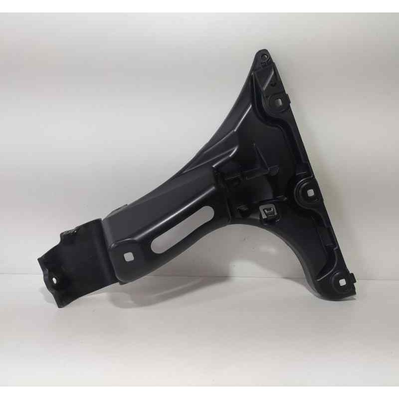 Recambio de molduras traseras para bmw serie 5 berlina (e60) 520d referencia OEM IAM 51127178186  