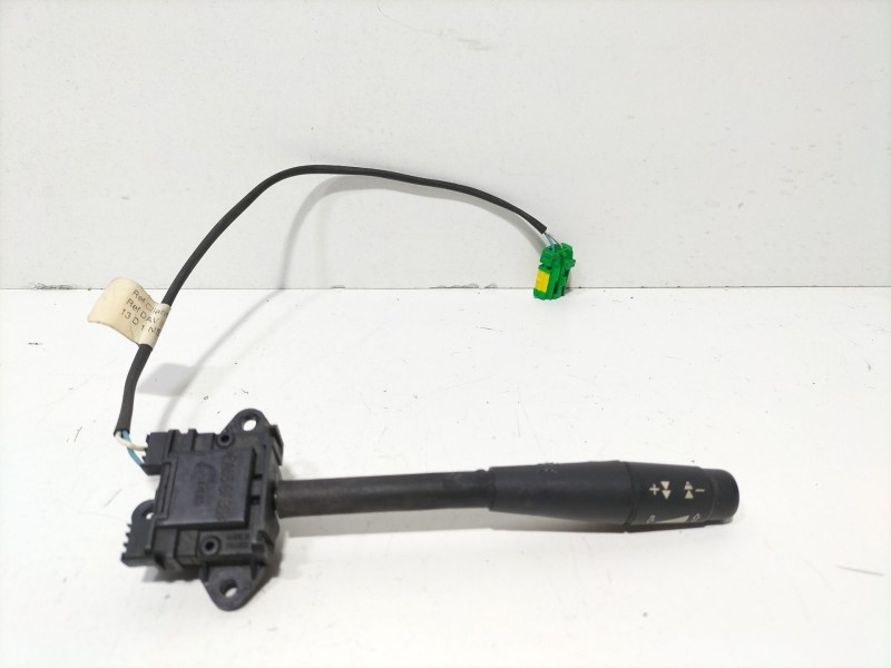 Recambio de mando volante para toyota corolla (e12) 2.0 d-4d linea sol berlina referencia OEM IAM 8623013010 83589 