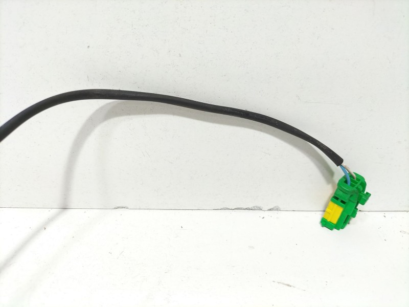 Recambio de mando volante para toyota corolla (e12) 2.0 d-4d linea sol berlina referencia OEM IAM 8623013010 83589 