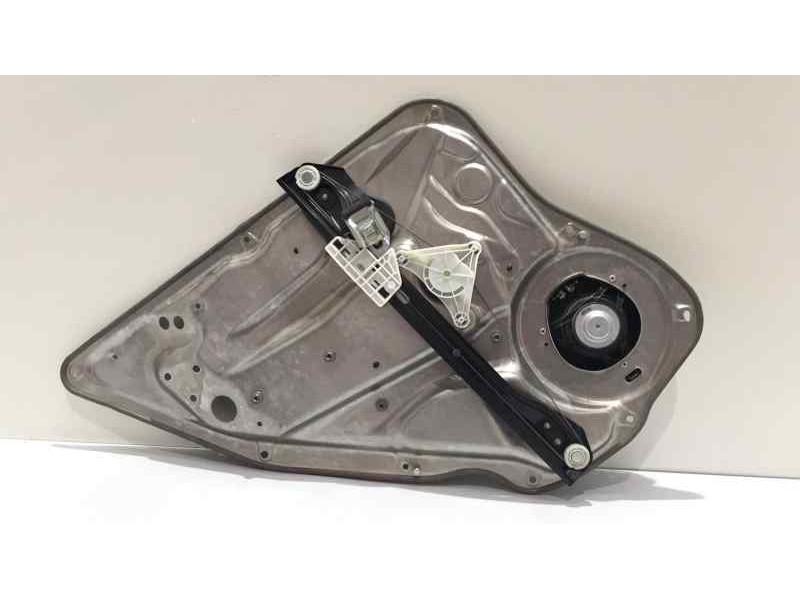 Recambio de elevalunas trasero derecho para mercedes-benz clase c (w204) berlina referencia OEM IAM A2048202902 44447  Recambio de elevalunas trasero derecho para mercedes-benz clase c (w204) berlina referencia OEM IAM A2048202902 44447