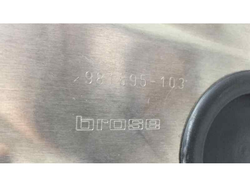 Recambio de elevalunas trasero derecho para mercedes-benz clase c (w204) berlina referencia OEM IAM A2048202902 44447  Recambio de elevalunas trasero derecho para mercedes-benz clase c (w204) berlina referencia OEM IAM A2048202902 44447