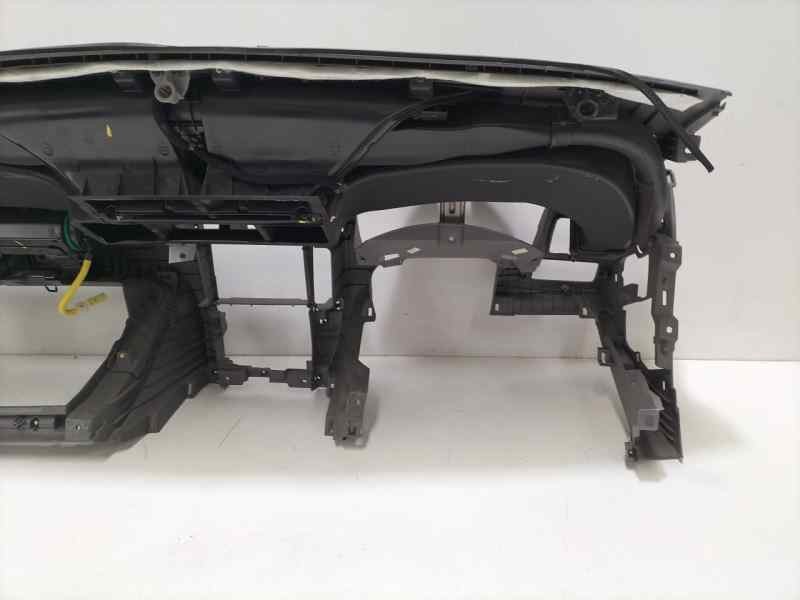 Recambio de salpicadero para hyundai tucson (jm) 2.0 crdi comfort (4wd) referencia OEM IAM 847102E500DD 84929 R