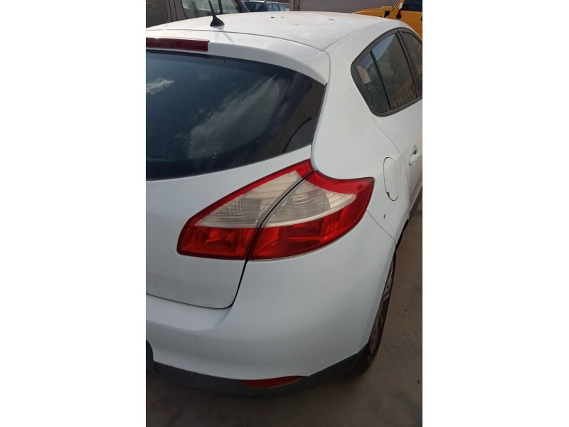 renault megane iii berlina 5 p del año 2009