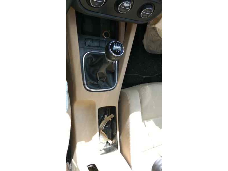 volkswagen golf v berlina (1k1) del año 2006