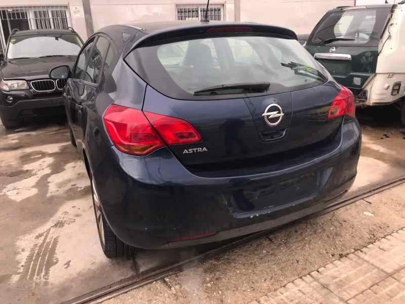 opel astra j lim. del año 2010