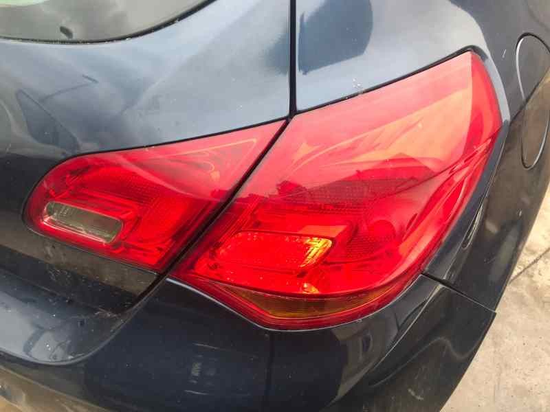 opel astra j lim. del año 2010