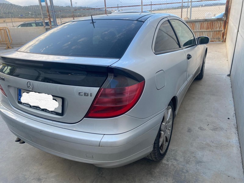 mercedes-benz clase c (w203) sportcoupe del año 2002