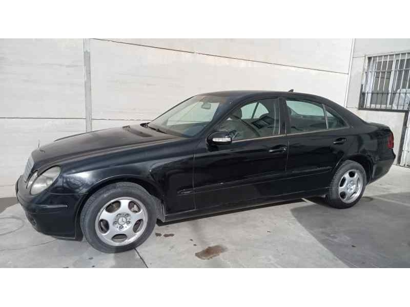 mercedes-benz clase e (w211) berlina del año 2005