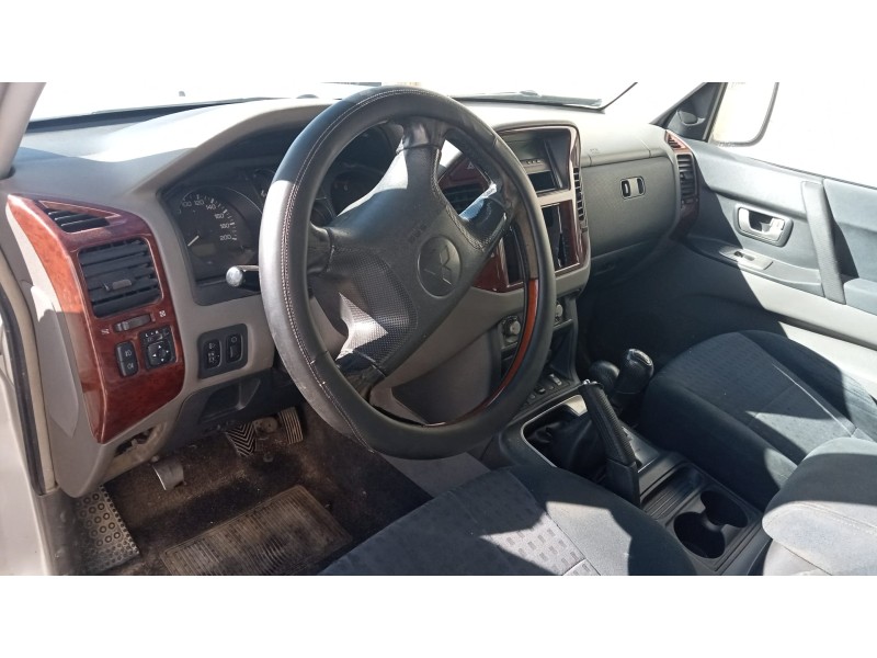 mitsubishi montero (v60/v70) del año 2003