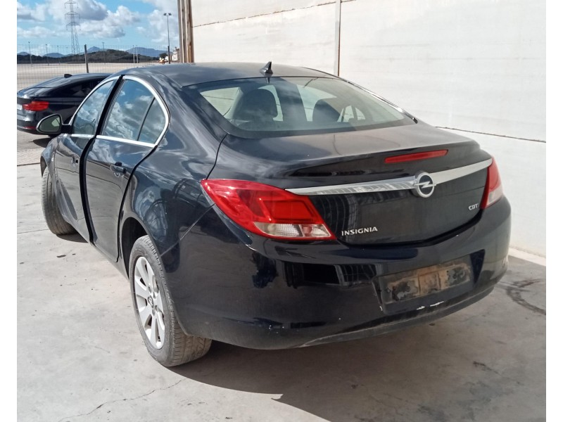 opel insignia berlina del año 2009