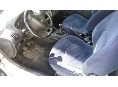 peugeot 206 berlina del año 2004 2