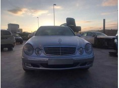 mercedes-benz clase e (w211) berlina del año 2002