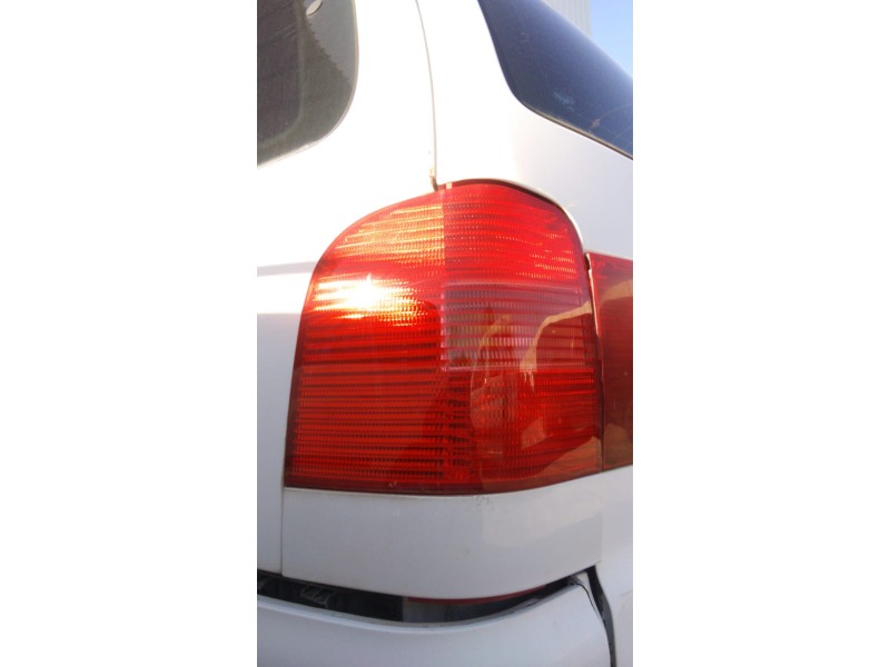 seat alhambra (7v9) del año 2004