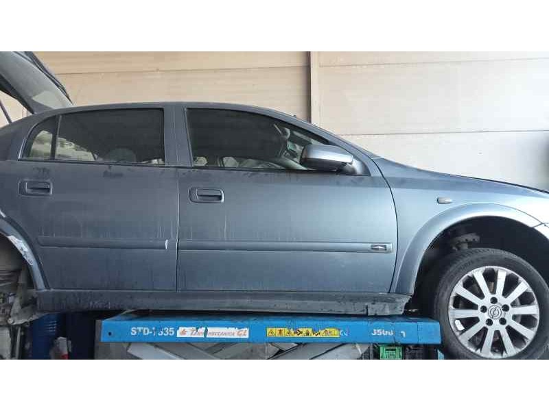 opel astra g berlina del año 2003