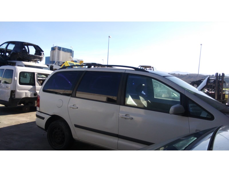 seat alhambra (7v9) del año 2004