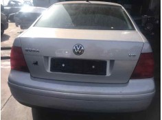 volkswagen bora berlina (1j2) del año 1950 2