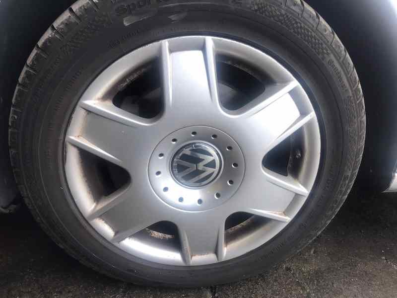 volkswagen bora berlina (1j2) del año 1950