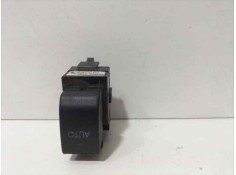 Recambio de mando elevalunas trasero derecho para toyota corolla (e12) 2.0 d-4d linea sol berlina referencia OEM IAM 8481002040 