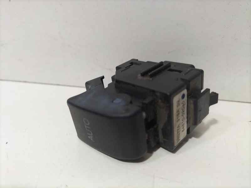 Recambio de mando elevalunas trasero derecho para toyota corolla (e12) 2.0 d-4d linea sol berlina referencia OEM IAM 8481002040 