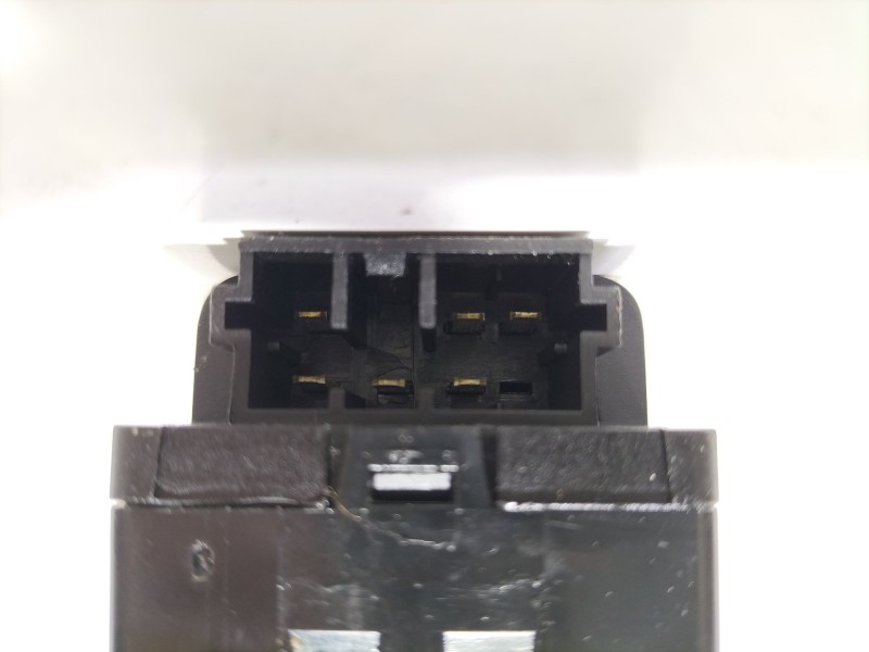 Recambio de rejilla aireadora para toyota corolla (e12) 2.0 d-4d linea sol berlina referencia OEM IAM 1CDFTV 83585 