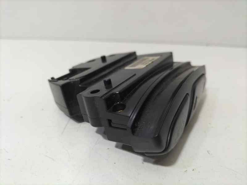 Recambio de mando volante para toyota corolla (e12) 2.0 d-4d linea sol berlina referencia OEM IAM 8623013010 83589 