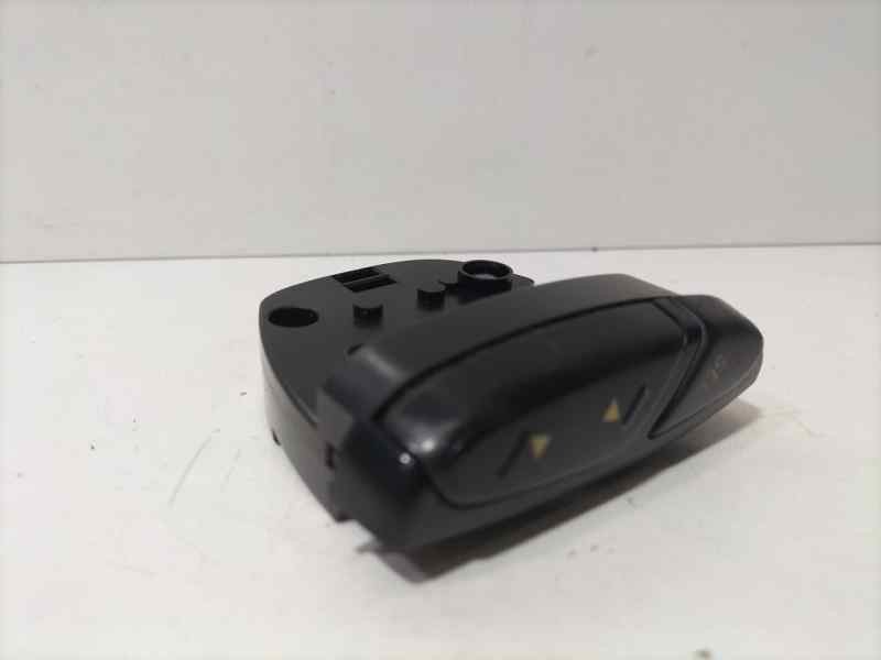 Recambio de mando volante para toyota corolla (e12) 2.0 d-4d linea sol berlina referencia OEM IAM 8623013010 83589 
