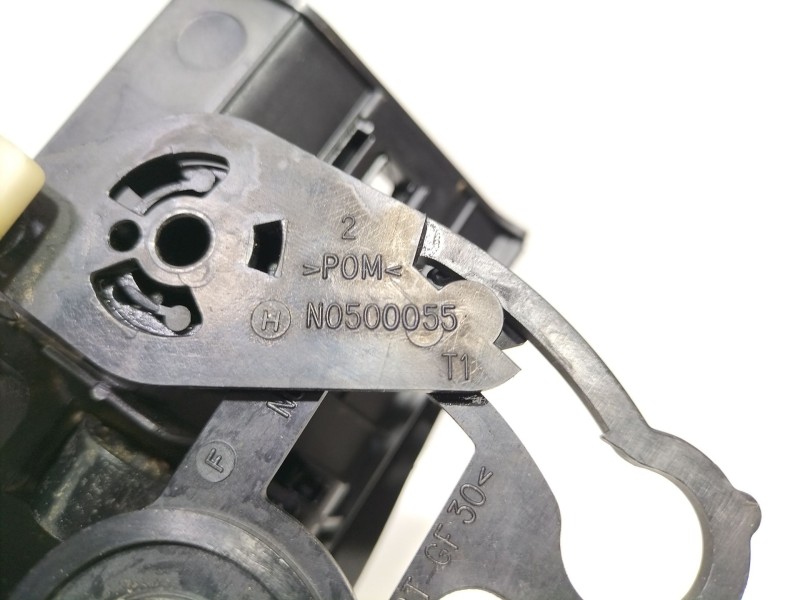 Recambio de cubre motor para toyota corolla (e12) 2.0 d-4d linea sol berlina referencia OEM IAM 12611-27010 83592 