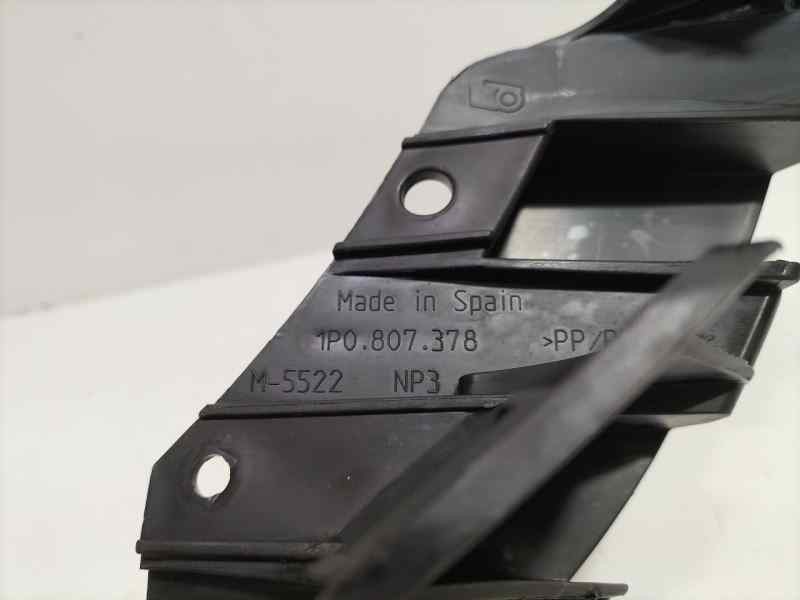 Recambio de molduras traseras para seat leon (1p1) comfort limited referencia OEM IAM 1P0807378 84208 