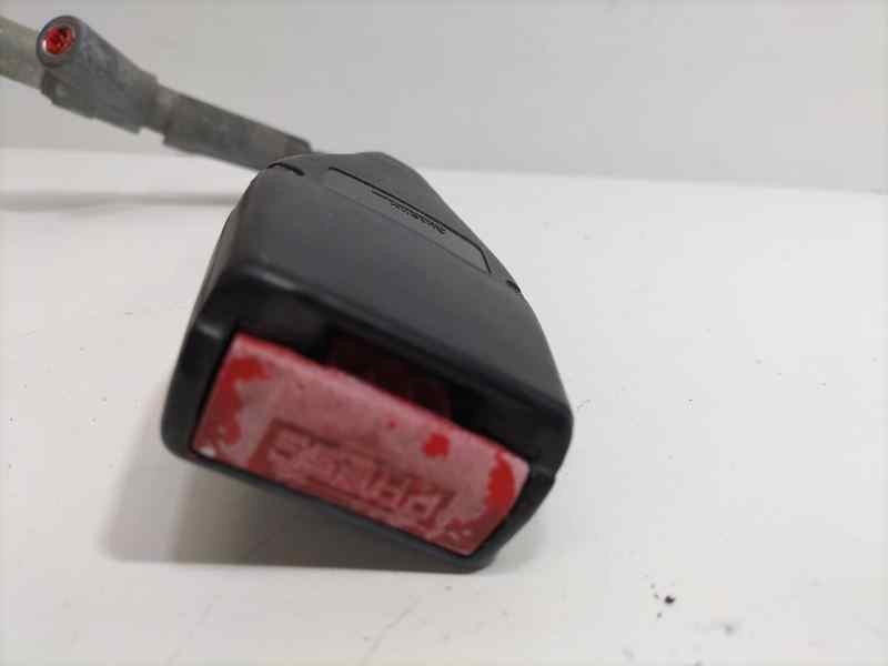 Recambio de anclaje cinturon delantero derecho para renault megane ii coupe/cabrio confort authentique referencia OEM IAM F9QD81