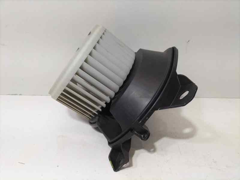 Recambio de motor calefaccion para opel corsa e selective pro referencia OEM IAM 13335075 84801 