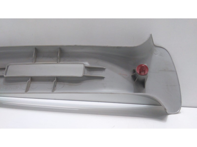 Recambio de molduras delanteras para suzuki grand vitara 5 puertas sq (ft) 2.0 td referencia OEM IAM 7627065D00 49712 