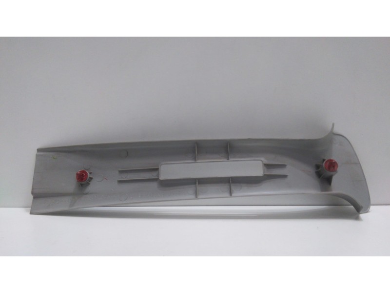 Recambio de molduras delanteras para suzuki grand vitara 5 puertas sq (ft) 2.0 td referencia OEM IAM 7627065D00 49712 