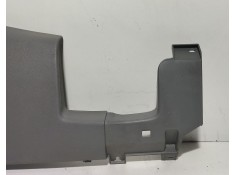 Recambio de molduras delanteras para volkswagen t5 bus 2.5 tdi referencia OEM IAM 7H1858903 78599  2
