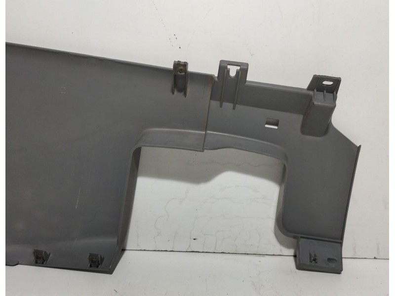 Recambio de molduras delanteras para volkswagen t5 bus 2.5 tdi referencia OEM IAM 7H1858903 78599 