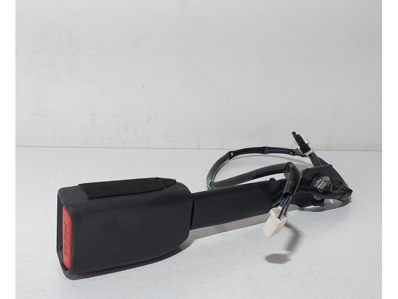 Recambio de cinturon seguridad delantero derecho para renault koleos dynamique referencia OEM IAM M9R836 70268 