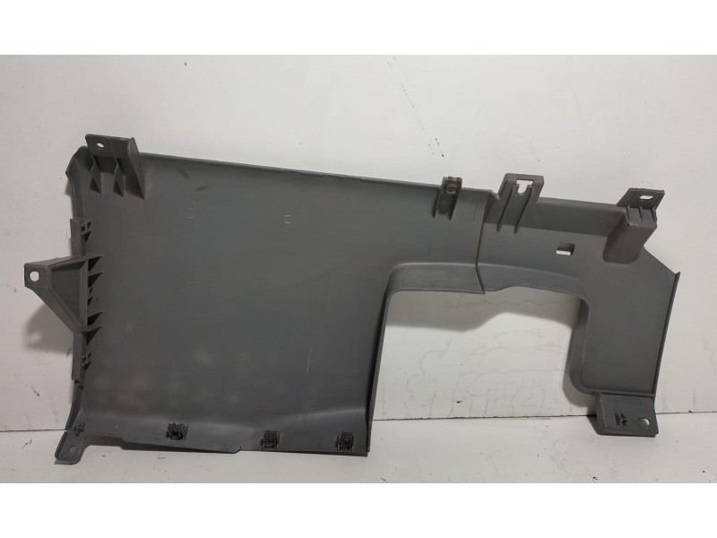 Recambio de molduras delanteras para volkswagen t5 bus 2.5 tdi referencia OEM IAM 7H1858903 78599 