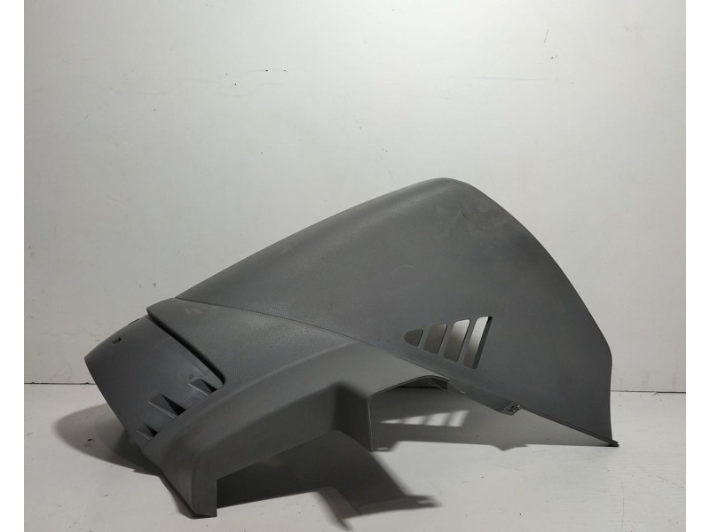 Recambio de molduras delanteras para volkswagen t5 bus 2.5 tdi referencia OEM IAM 7H1858365C 78600 