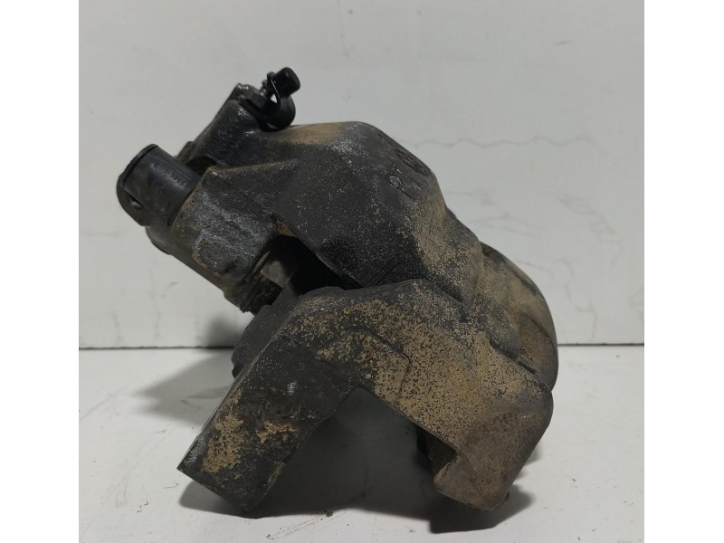 Recambio de pinza freno delantera derecha para volkswagen t5 bus 2.5 tdi referencia OEM IAM 7H0106B 78609 