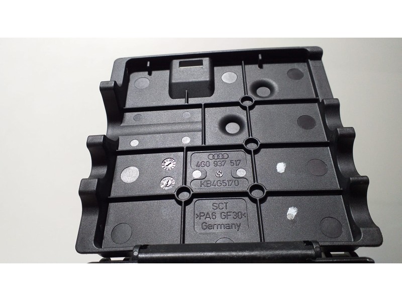 Recambio de caja reles / fusibles para audi a7 sportback (4ga) 3.0 tdi quattro referencia OEM IAM 4G0937517 61202 