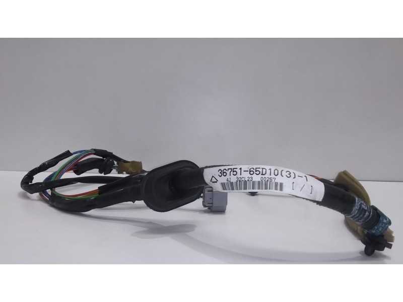 Recambio de puerta trasera izquierda para suzuki grand vitara 5 puertas sq (ft) 2.0 td referencia OEM IAM 3675165D10 49730 