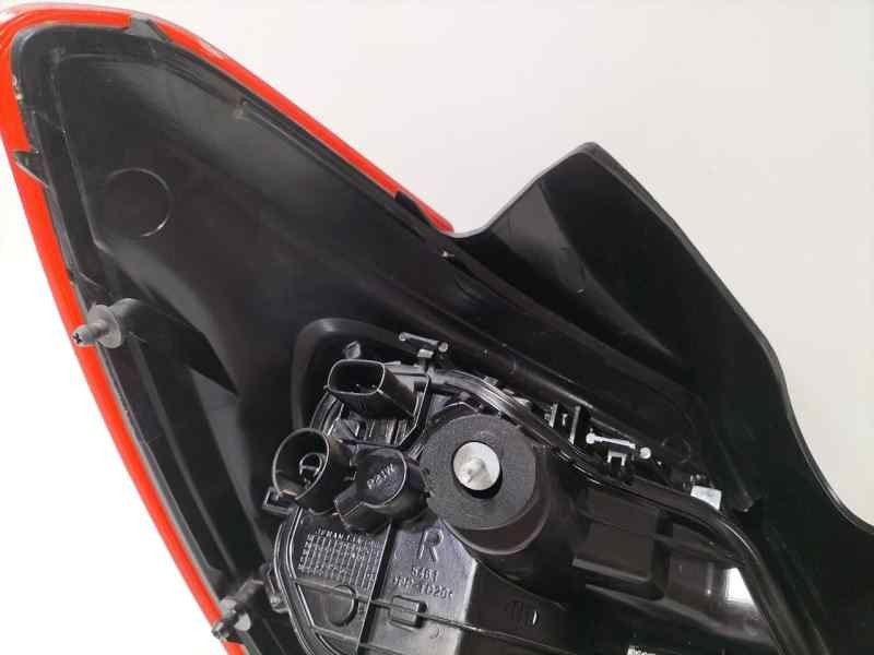 Recambio de piloto trasero derecho para opel corsa e selective pro referencia OEM IAM 39068623 84826 