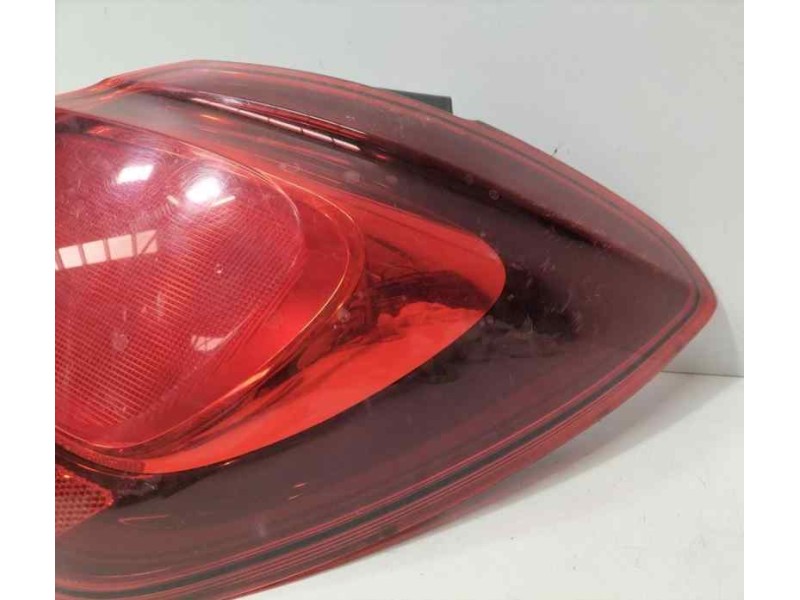 Recambio de piloto trasero derecho para opel corsa e selective pro referencia OEM IAM 39068623 84826 