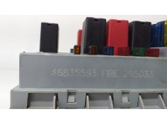 Recambio de caja reles / fusibles para fiat punto berlina (188) 1.2 8v active referencia OEM IAM 46835593 70295 R 2