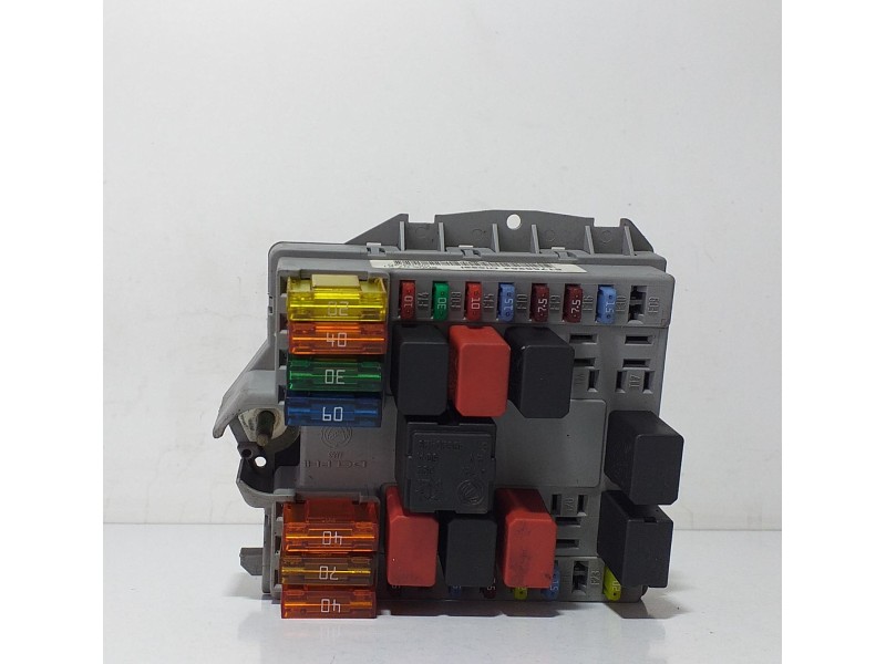 Recambio de caja reles / fusibles para fiat doblo (119) 1.3 16v jtd cat referencia OEM IAM 51756264 70297 R