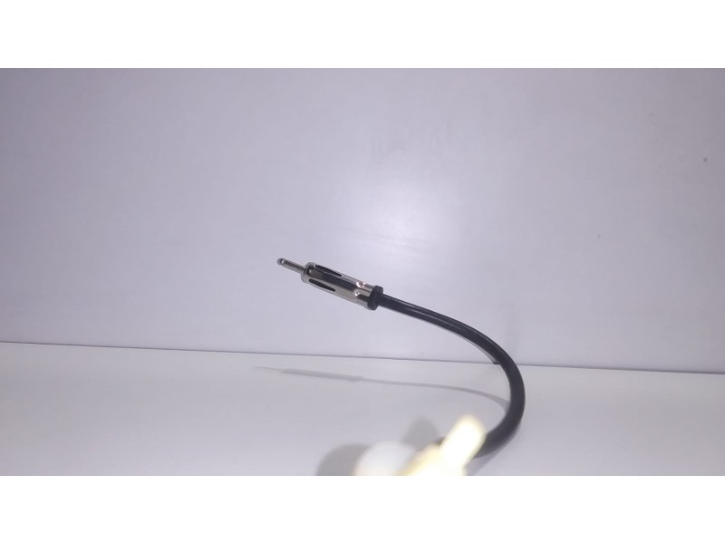 Recambio de antena para suzuki grand vitara 5 puertas sq (ft) 2.0 td referencia OEM IAM RHW 49786 