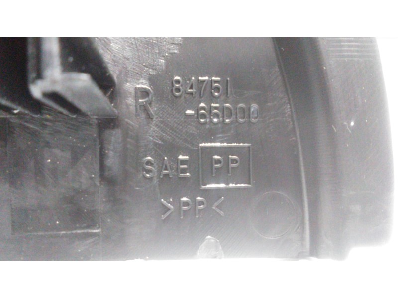 Recambio de molduras delanteras para suzuki grand vitara 5 puertas sq (ft) 2.0 td referencia OEM IAM 8475165D00 49792 