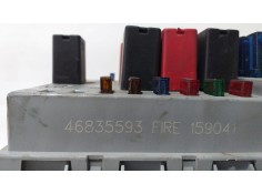 Recambio de caja reles / fusibles para fiat punto berlina (188) 1.2 8v referencia OEM IAM 46835593 70310 R 2