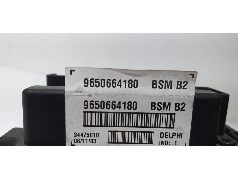 Recambio de caja reles / fusibles para peugeot 206 berlina x-line referencia OEM IAM 9650664180 70313 R