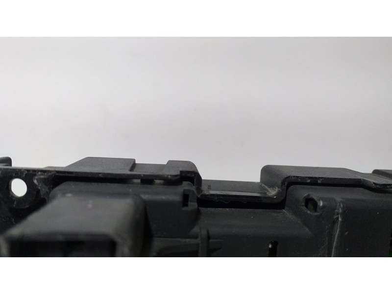 Recambio de caja reles / fusibles para peugeot 206 berlina x-line referencia OEM IAM 9650664180 70313 R