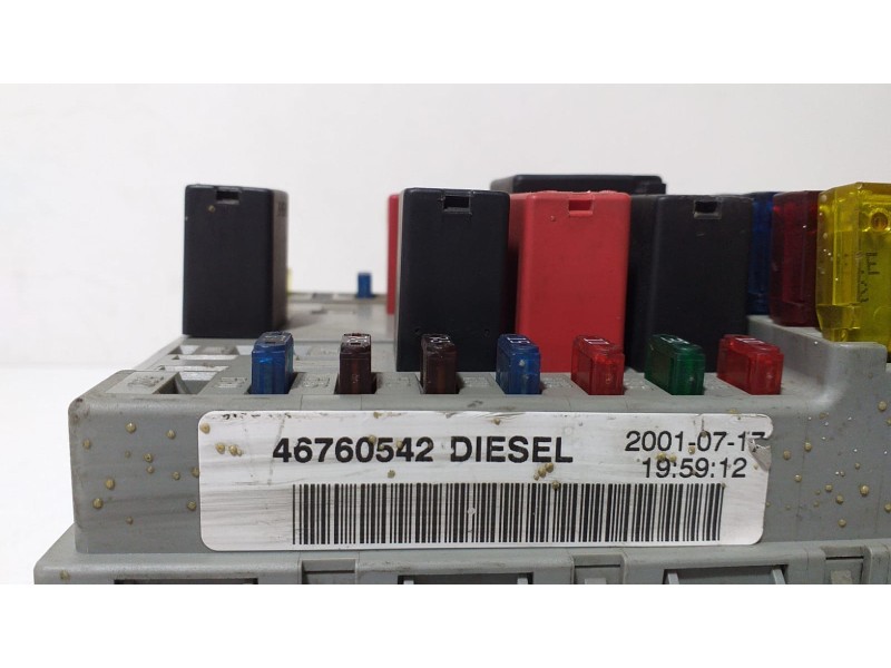 Recambio de caja reles / fusibles para fiat doblo (119) 1.9 jtd elx / dynamic referencia OEM IAM 46760542 70314 R
